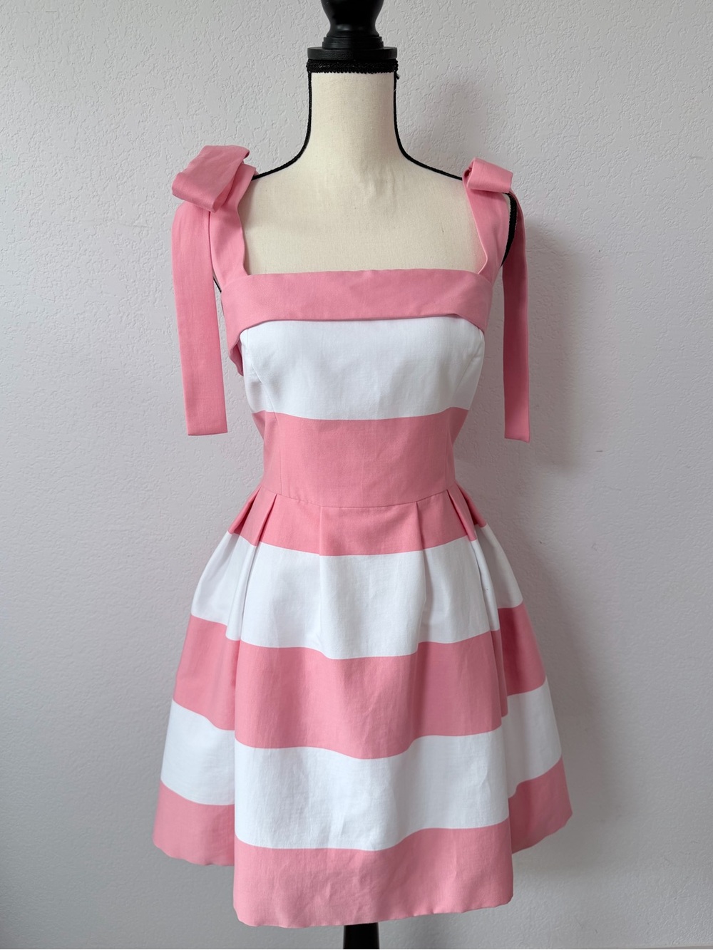 Carolina Herrera Striped Pink and White Bow-Shoulder Mini Dress Sz 12 NWT